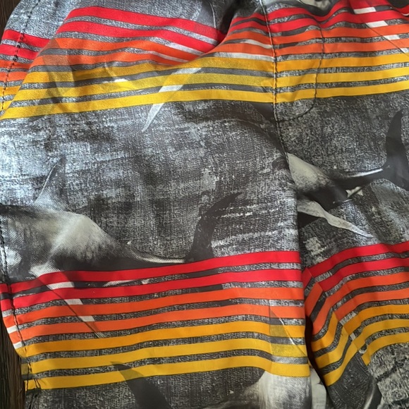 4 boys bathing suits for 1 price size 6 - Picture 9 of 10